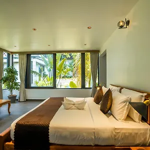 Tropical Villages Hotel